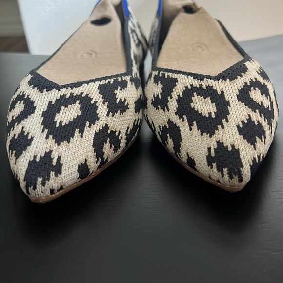 Sandy Cat Leopard Rothy’s NIB OBO - Picture 6 of 10